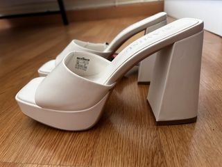 Sandalias tacón AMISU blancas talla 36