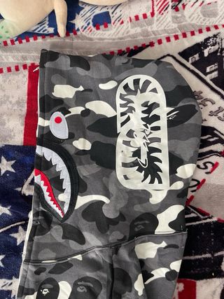 Sudadera Bape Shark Camuflaje Gris y Blanca XL