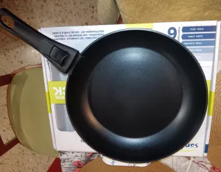 Tostadora Bergner 7 veloc.+ Sartén Mango Extraible