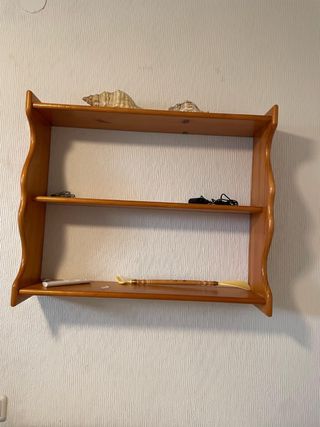 Estantería de madera maciza para dormitorio