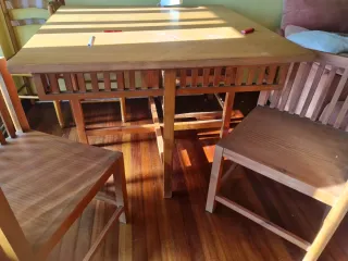 Mesa de comedor de madera, diseño moderno