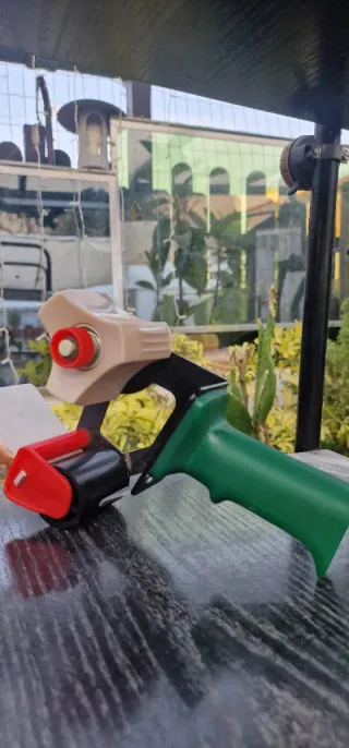 Máquina para precintar embalajes