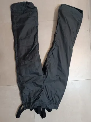 Pantalón de esquí con tirantes.