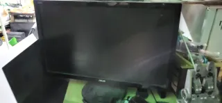 Monitores LG y HP, varios modelos