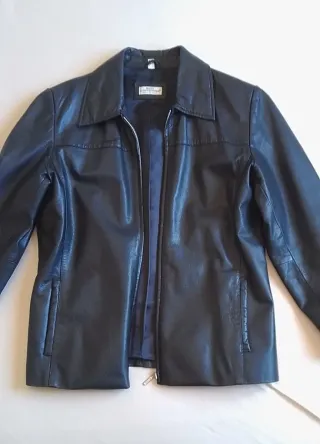 Chaqueta de cuero negra talla 36/38