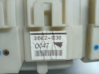 CAJA RELES / FUSIBLES TOYOTA AVENSIS CROSS SPORT