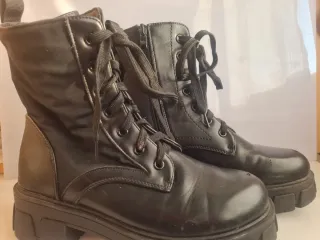 Anfibi ecopelle neri donna