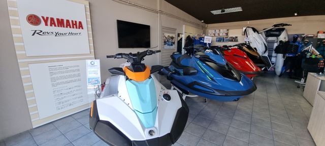 Yamaha WaveRunner Superjet