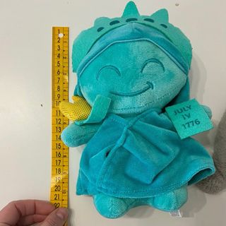 Peluches: Estatua Libertad, Foca, Camello y Toro