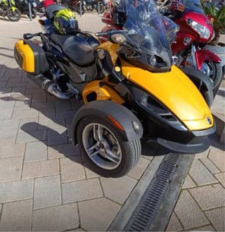 Can-Am Spyder RT Rotax 990