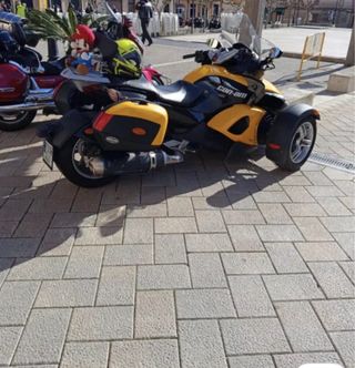 Can-Am Spyder RT Rotax 990