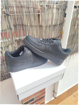 Nike Air Force 1 Low '07 Negras Talla 44