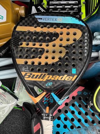 Pala Bullpadel Vertex 02