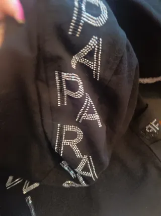 Vestido paparazzi negro con capucha