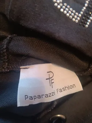 Vestido paparazzi negro con capucha