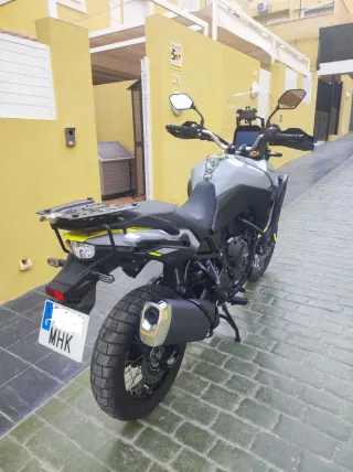 Suzuki V-Strom 800 Adventure Gris/Amarillo