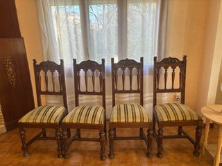 Juego 4 Sillas Clásicas Madera Tapizadas