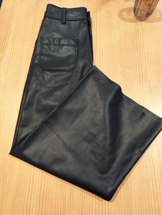 Pantalón Zara Piel Negro Ancho BAJADO DE PRECIO!!!
