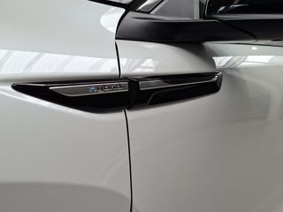 Citroën C5 X Hybrid 225 e-EAT8 Shine