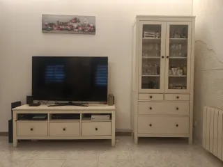 Conjunto Mueble TV y Vitrina Hemnes