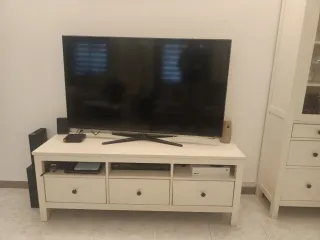 Conjunto Mueble TV y Vitrina Hemnes