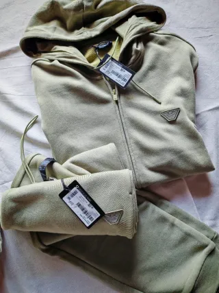 Tuta Emporio Armani nuova con etichetta