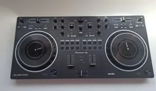 Controlador DJ Pioneer DDJ-REV1 Serato (sin caja)