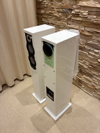 Altavoces ELAC 247.2 Blanco Brillante