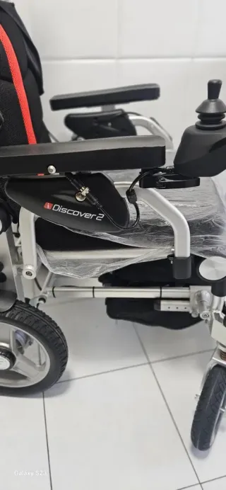 Silla de ruedas eléctrica plegable