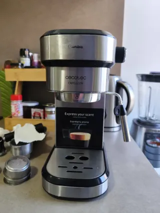 Cafetera Cecotec Cumbia Cafelizzia