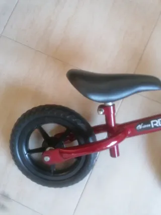 Bicicleta de aprendizaje Chicco Red Bullet