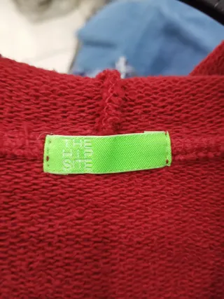 Felpa con cappuccio rossa