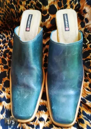 Zuecos de piel Contakto 69 tacón