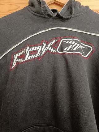 Sudadera Reebok Color Negro, Rojo y Blanco Talla L