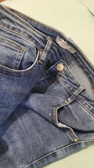 Pantalón vaquero azul medio