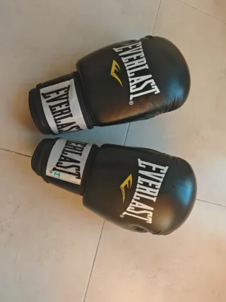 Guantes de boxeo Everlast negros