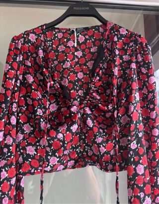Blusa floral Bershka M