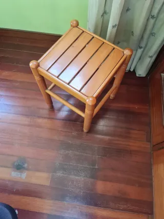 Sillas y taburetes madera color cerezo