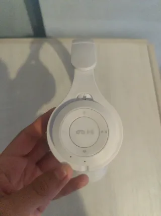 Cascos Bluetooth Blancos