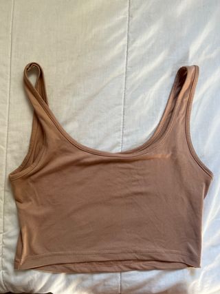 Top corto marrón