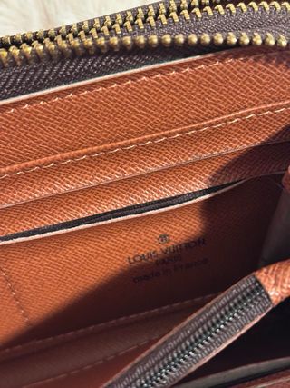 Cartera Louis Vuitton Monogram con compartimentos