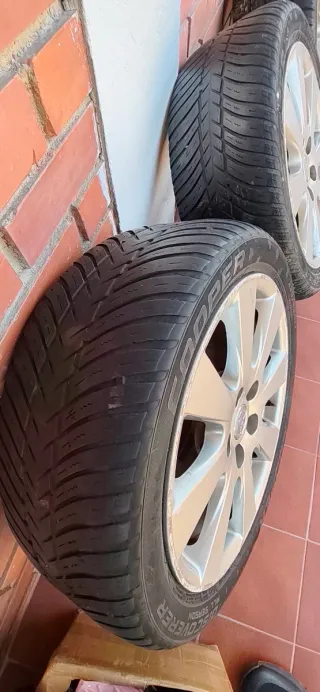 Llantas Toyota Avensis