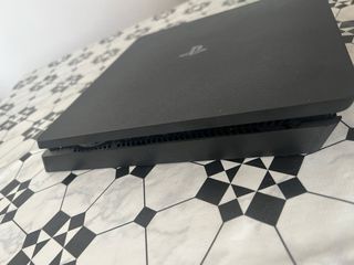 PS4 Slim 500GB Nera + Controller