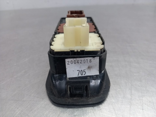 MANDO ELEVALUNAS DELANTERO IZQUIERDO DACIA DUSTER