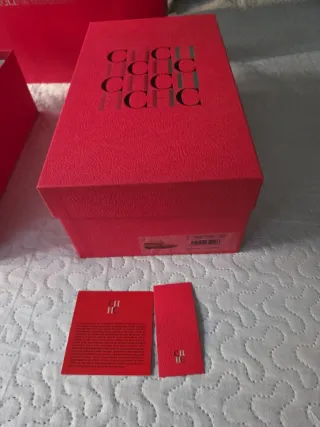 Lote Cajas y Bolsa Carolina Herrera Roja
