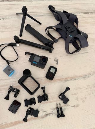 Cámara GoPro Hero 12 Black + Accesorios