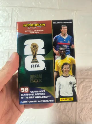 Caja Adrenalyn Mundial 2026 Dream Box abierta