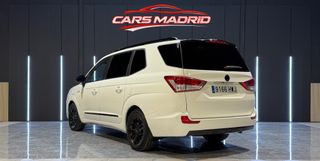SSANGYONG RODIUS 2.0 TD XDI PREMIUM