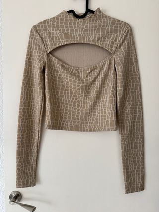 Crop Top Bershka manga larga estampado