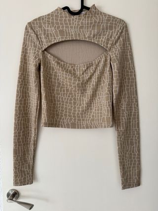 Crop Top Bershka manga larga estampado